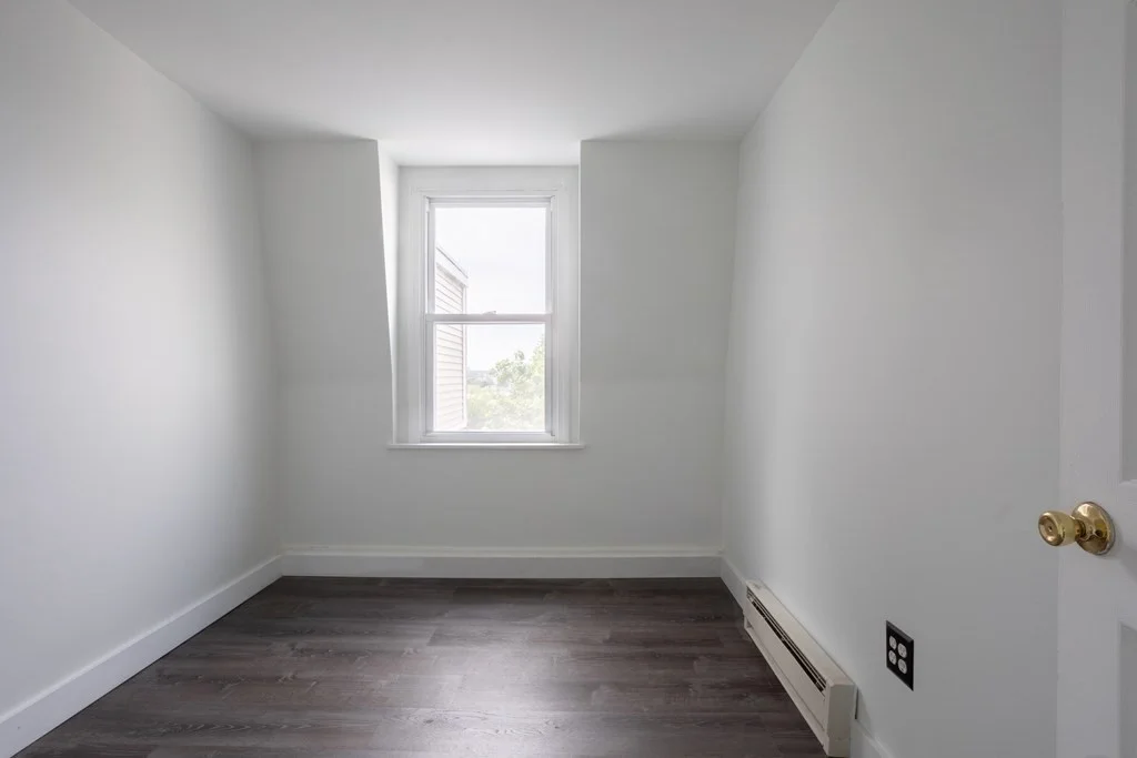 4 bed, 1 bath apartment for rent at 71 Old Harbor St Unit 2, South Boston — photo 14 of 20