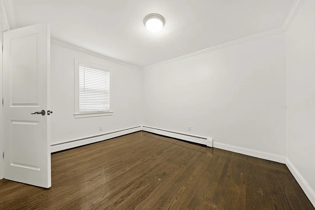2 bed, 1 bath apartment for rent at 71 Oxford Ave Unit 3, Strawberry Hill — photo 11 of 16