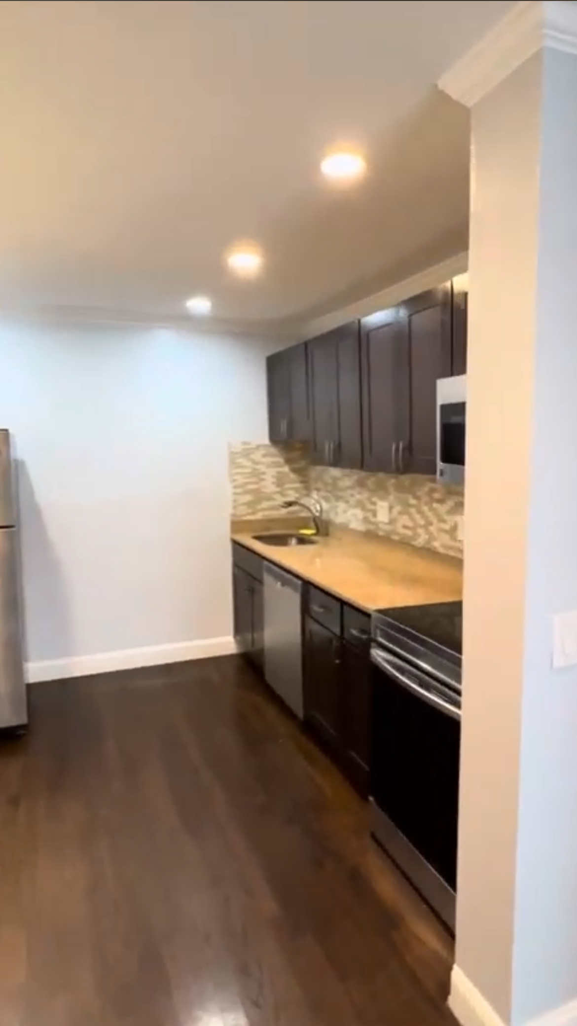 2 bed, 1 bath apartment for rent at 71 Oxford Ave Unit 4, West Cambridge — photo 3 of 14