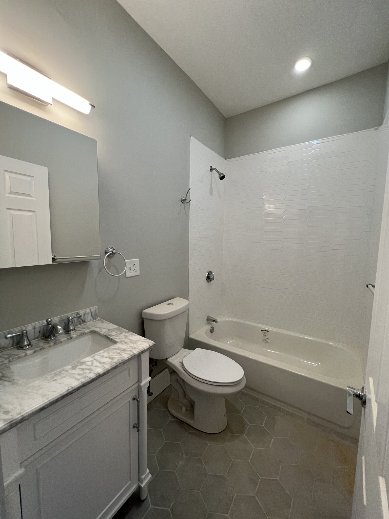 2.5 bed, 2 bath apartment for rent at 71 Pearl St Unit 03, East Somerville — photo 20 of 24