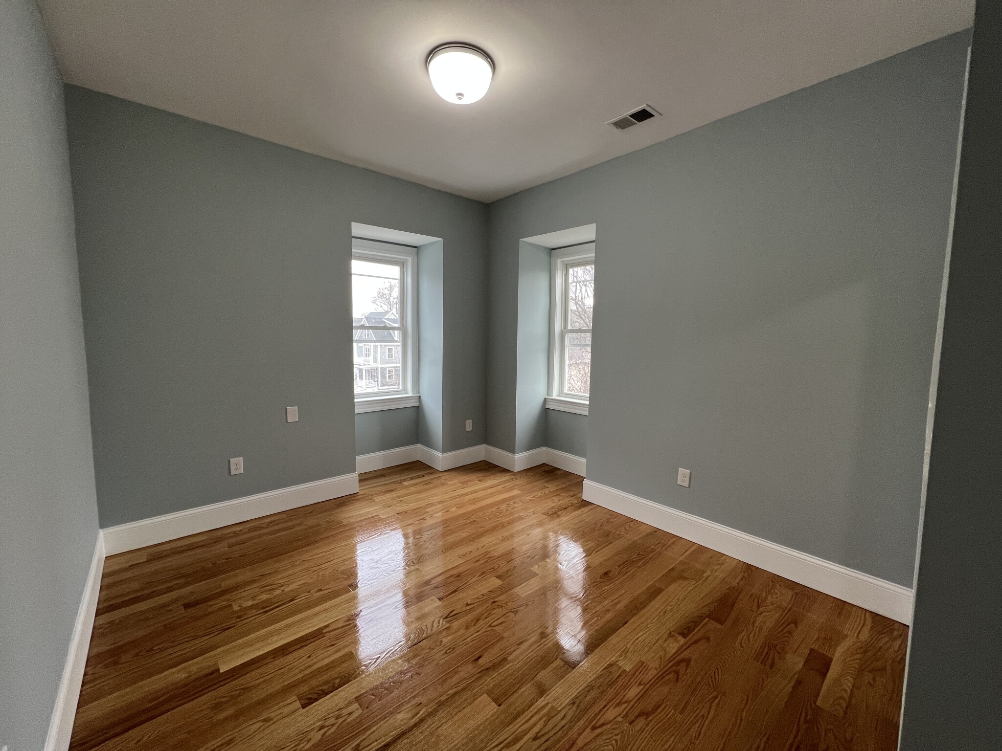 2.5 bed, 2 bath apartment for rent at 71 Pearl St Unit 03, East Somerville — photo 16 of 24
