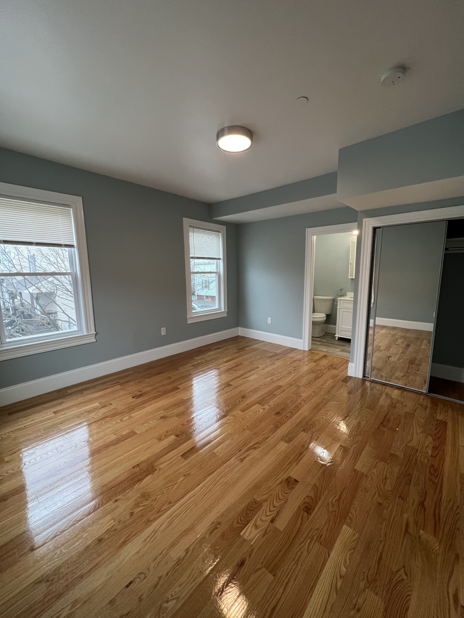 2.5 bed, 2 bath apartment for rent at 71 Pearl St Unit 2, East Somerville — photo 36 of 41