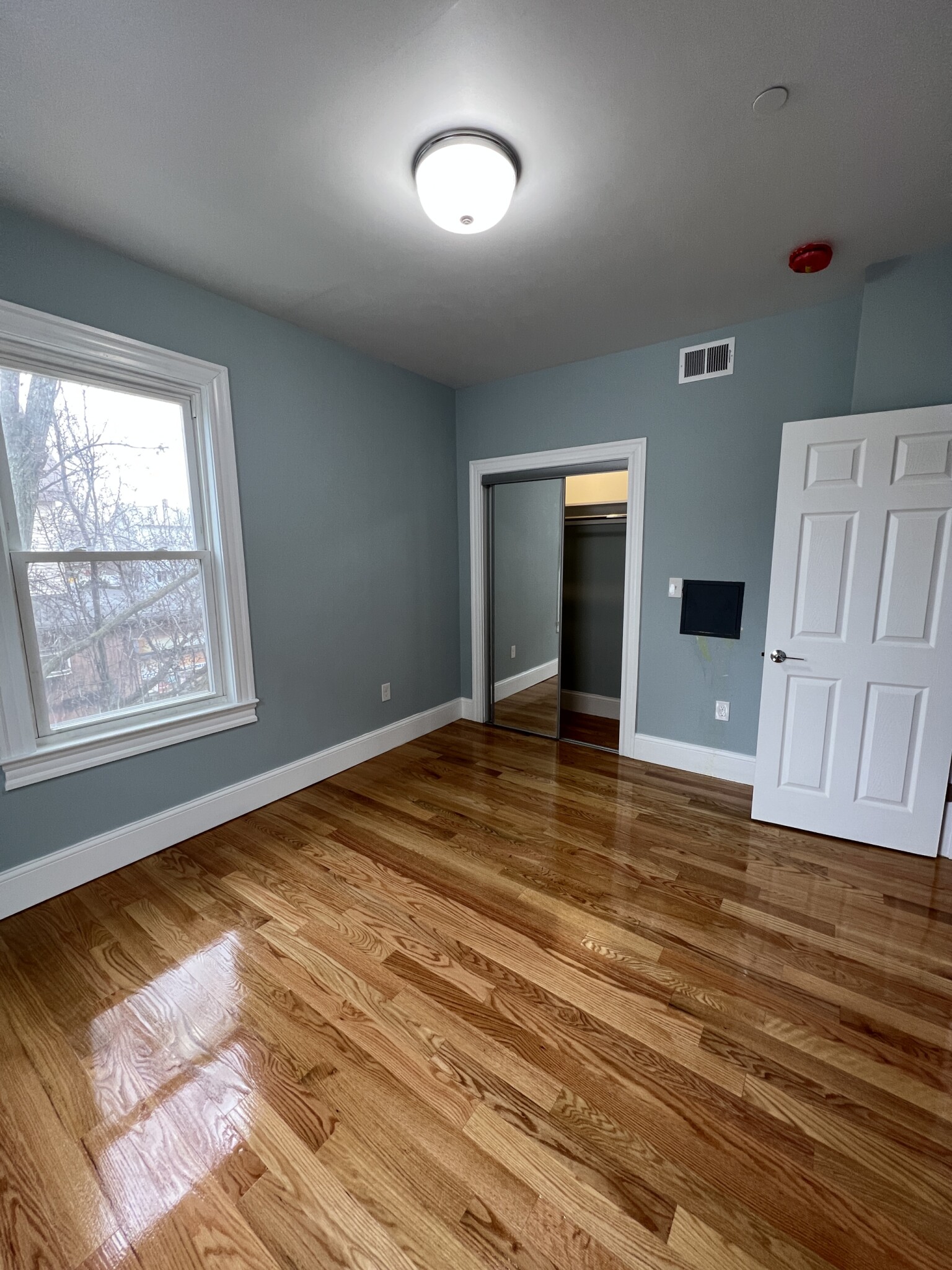 2.5 bed, 2 bath apartment for rent at 71 Pearl St Unit 2, East Somerville — photo 15 of 41
