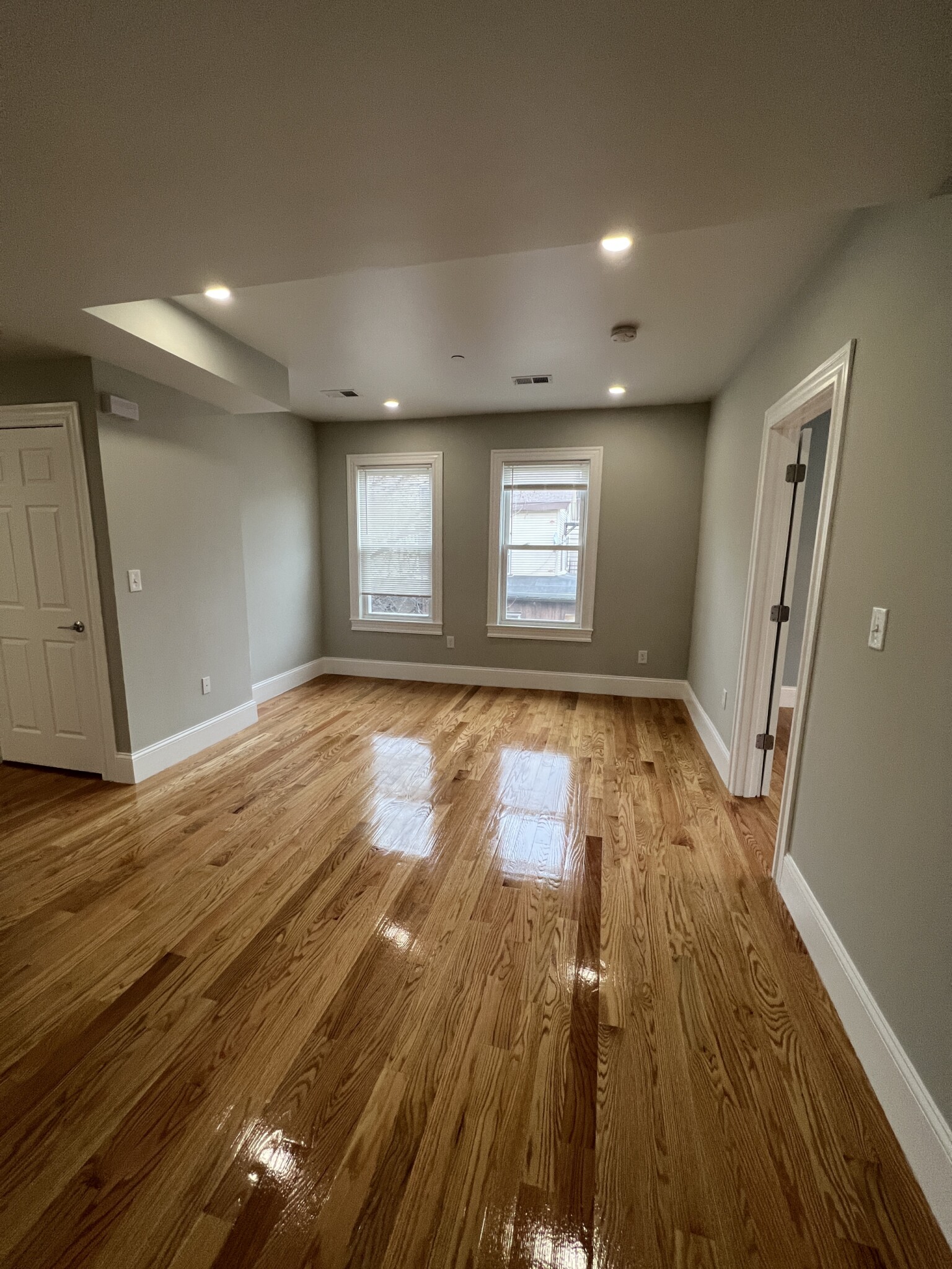 2.5 bed, 2 bath apartment for rent at 71 Pearl St Unit 2, East Somerville — photo 19 of 41