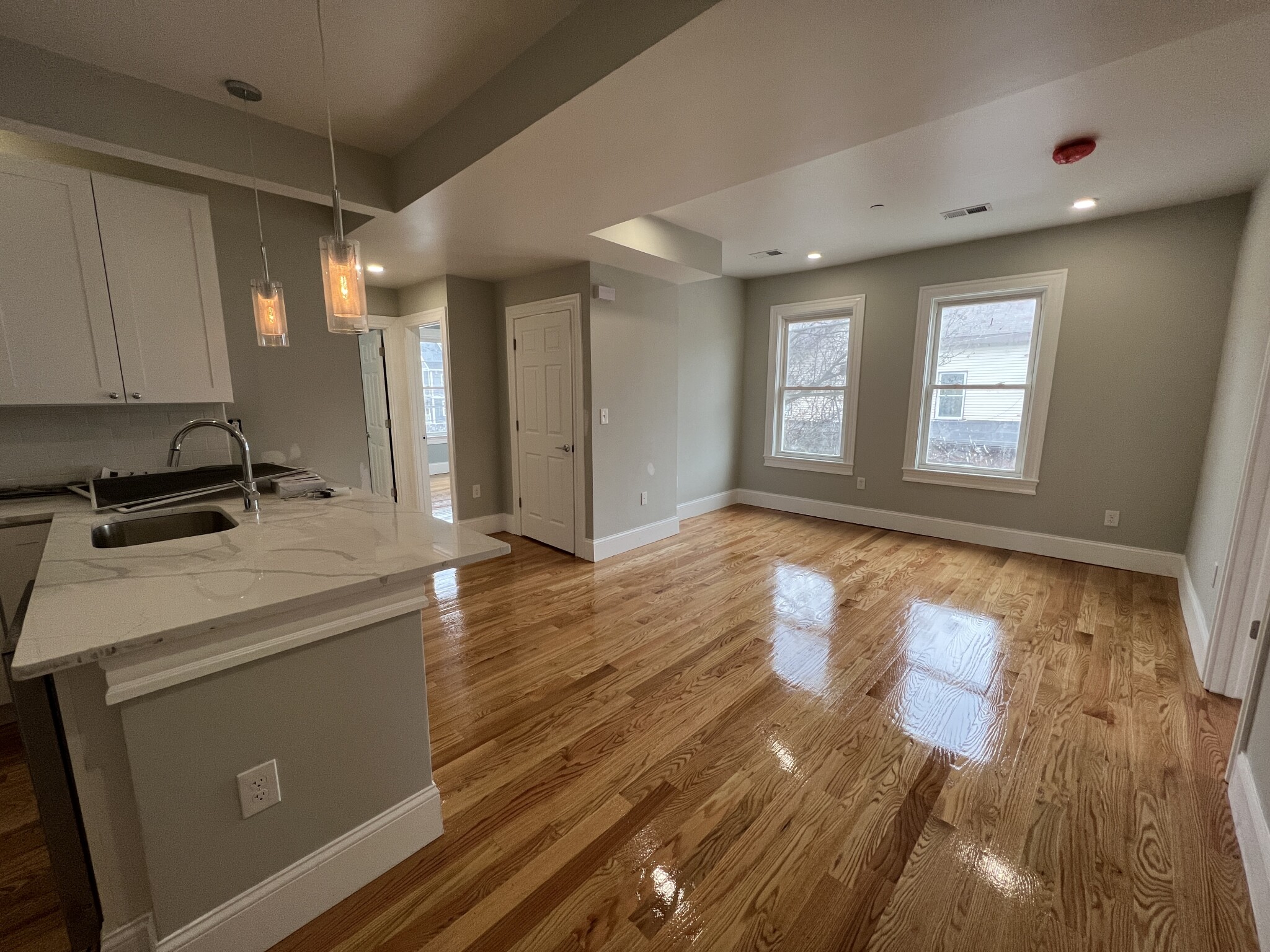 2.5 bed, 2 bath apartment for rent at 71 Pearl St Unit 2, East Somerville — photo 1 of 41