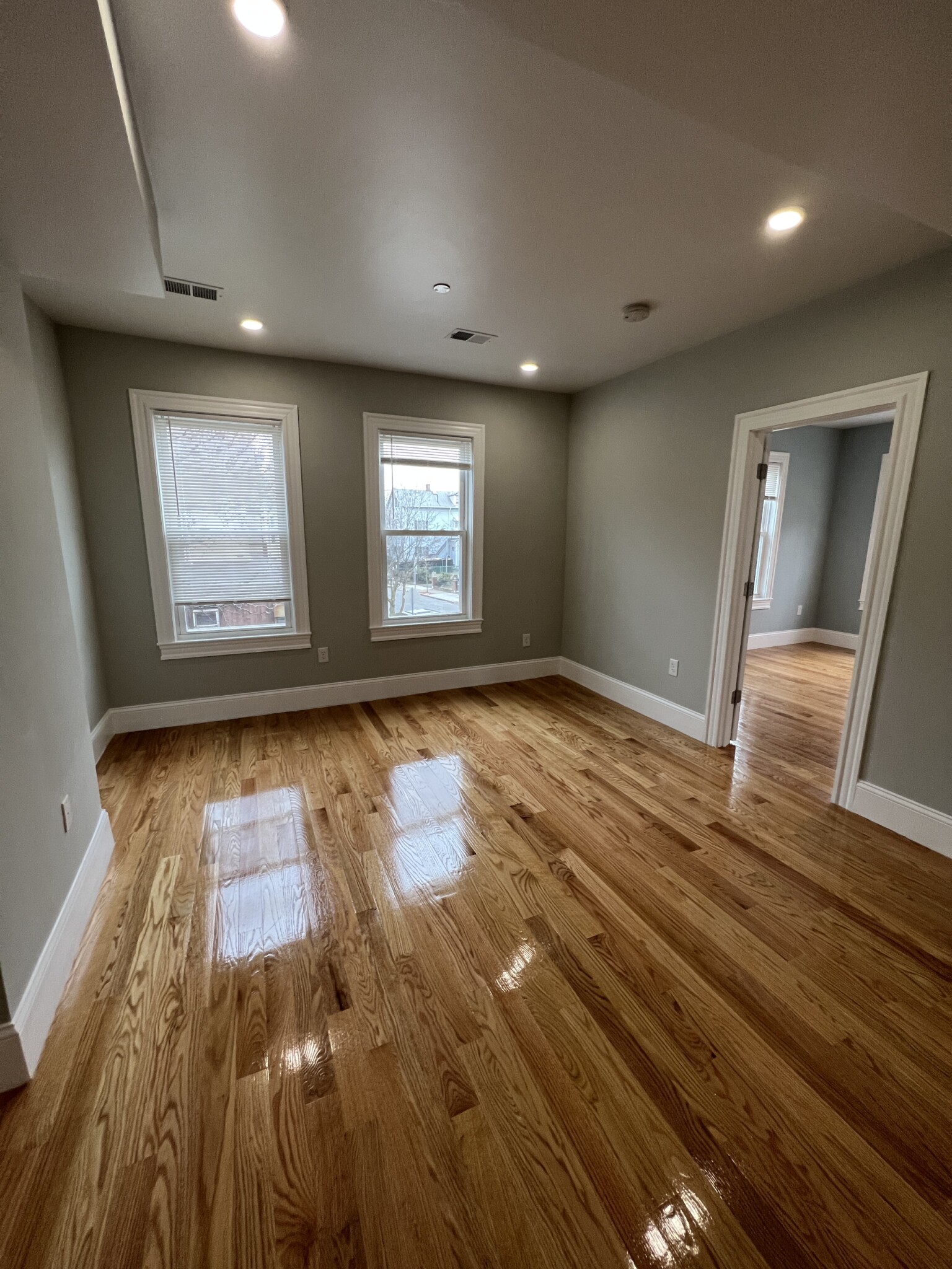 2.5 bed, 2 bath apartment for rent at 71 Pearl St Unit 2, East Somerville — photo 24 of 41