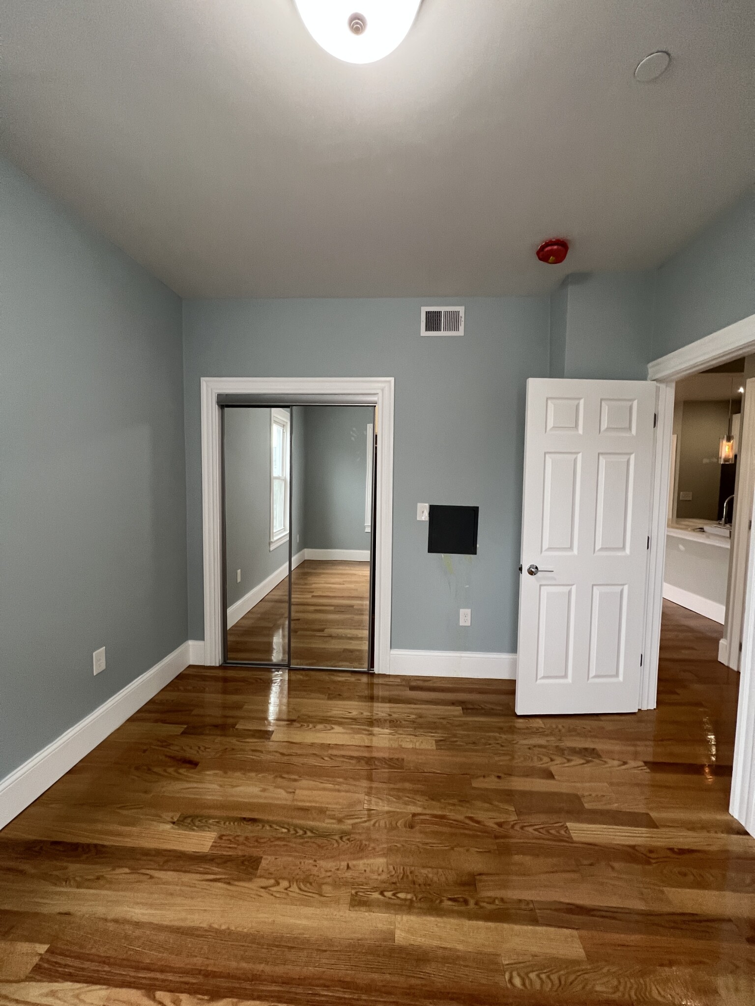 2.5 bed, 2 bath apartment for rent at 71 Pearl St Unit 2, East Somerville — photo 16 of 41
