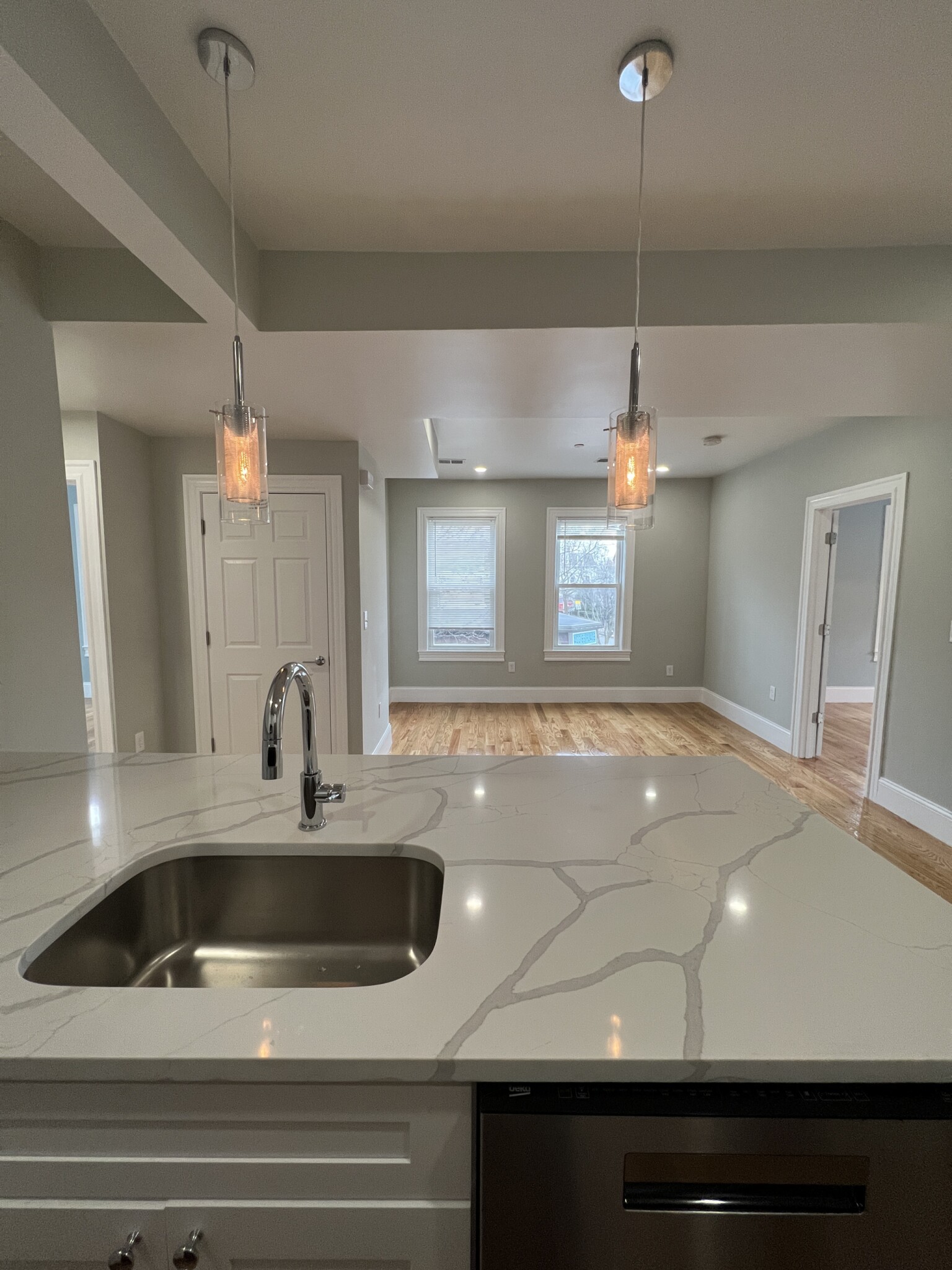 2.5 bed, 2 bath apartment for rent at 71 Pearl St Unit 2, East Somerville — photo 21 of 41