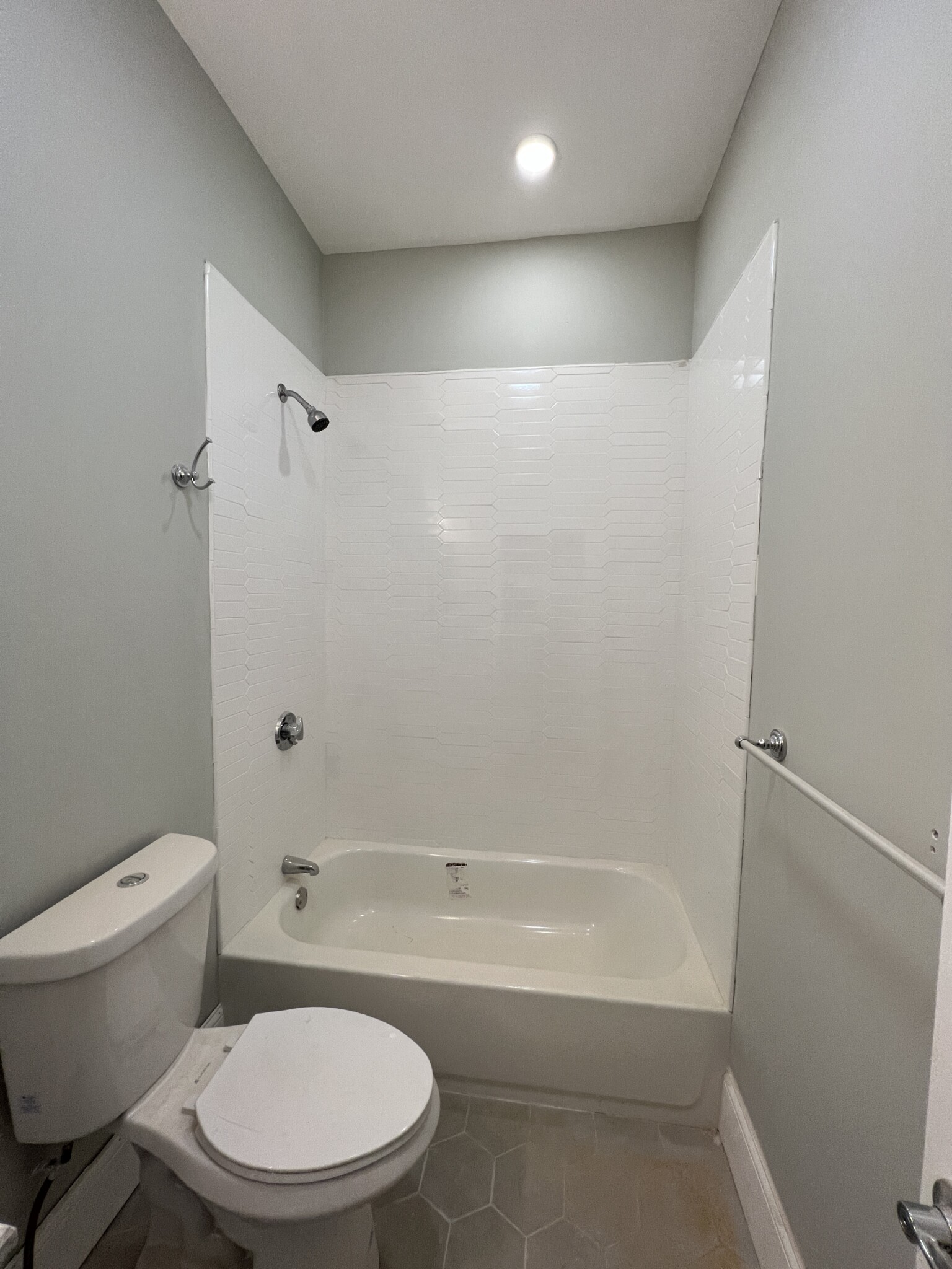 2.5 bed, 2 bath apartment for rent at 71 Pearl St Unit 3, East Somerville — photo 19 of 24