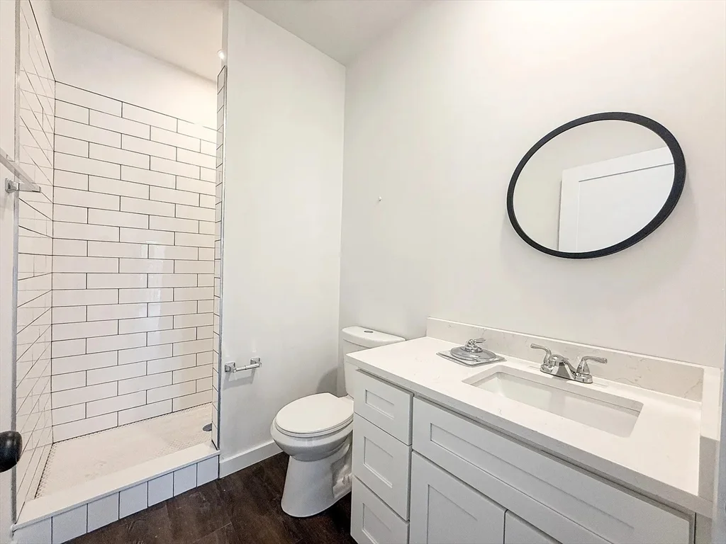 4 bed, 4+ bath apartment for rent at 71 Perrin St Unit 1, Roxbury — photo 9 of 17