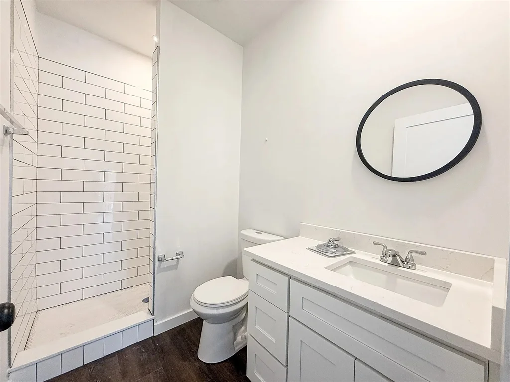 4 bed, 4+ bath apartment for rent at 71 Perrin St Unit 2, Roxbury — photo 7 of 17
