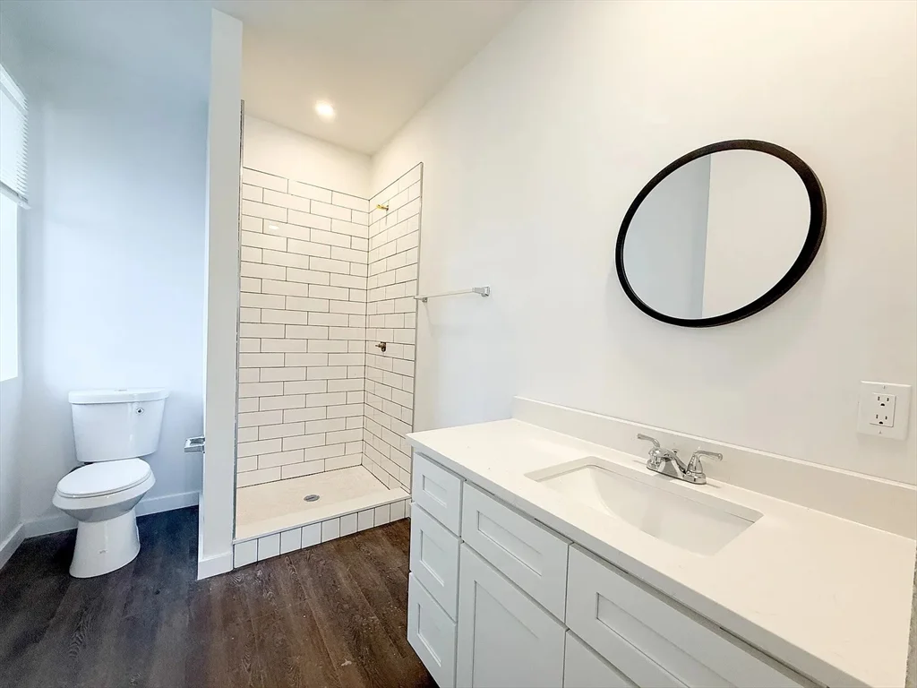 4 bed, 4+ bath apartment for rent at 71 Perrin St Unit 2, Roxbury — photo 10 of 17