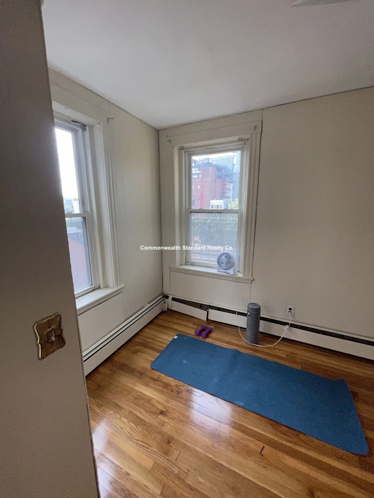 3 bed, 1 bath apartment for rent at 71 Phillips St Unit 2, Beacon Hill — photo 19 of 23