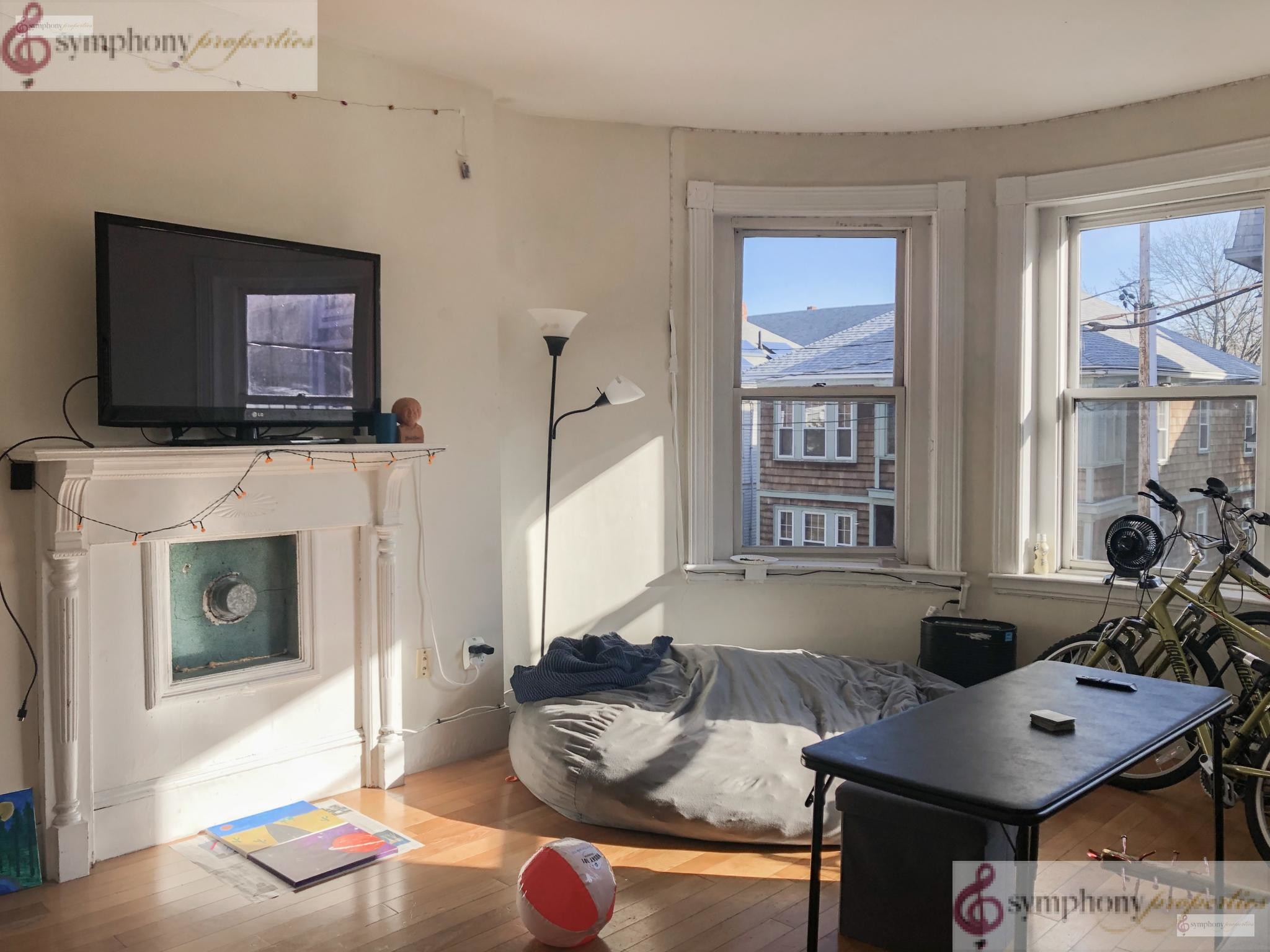 4 bed, 1 bath apartment for rent at 71 Pontiac St Unit 1A, Mission Hill — photo 3 of 15