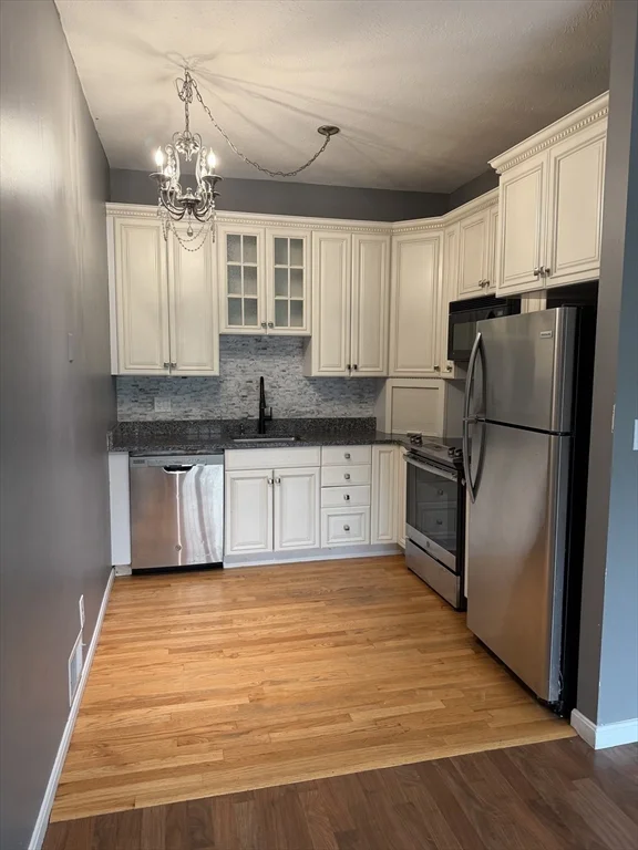 2 bed, 1 bath apartment for rent at 71 Princeton St Unit 204, North Chelmsford — photo 3 of 9