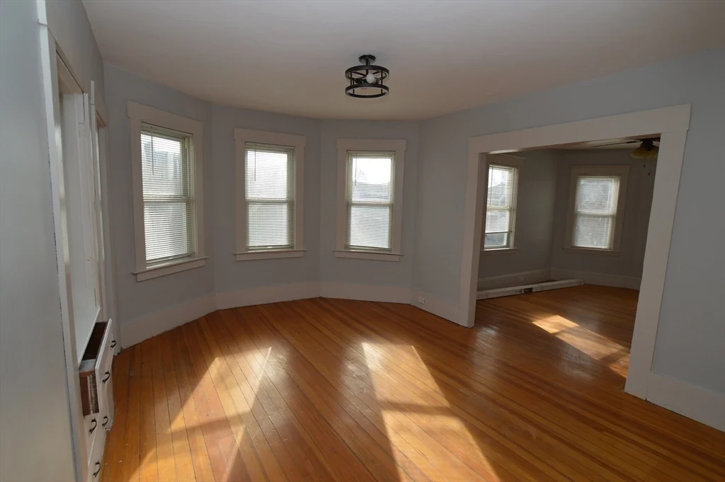 2 bed, 1 bath apartment for rent at 71 Proctor Unit 2, Salem — photo 2 of 8
