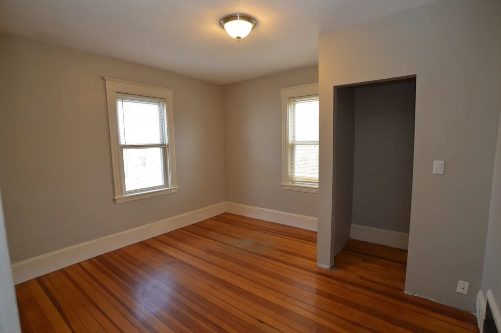 2 bed, 1 bath apartment for rent at 71 Proctor Unit 2, Salem — photo 3 of 8