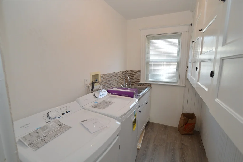 2 bed, 1 bath apartment for rent at 71 Proctor Unit 2, Salem — photo 4 of 8
