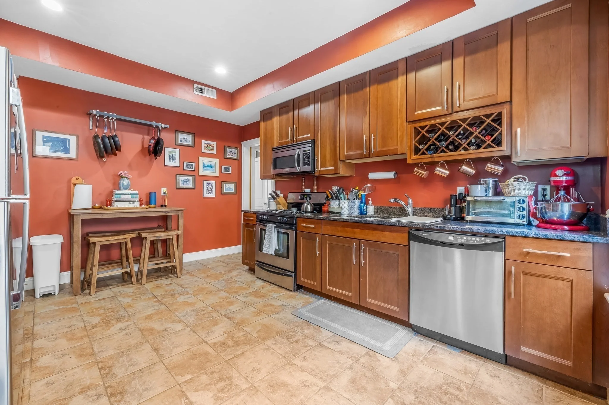 2 bed, 1 bath apartment for rent at 71 Romsey St Unit 2, Dorchester — photo 2 of 21