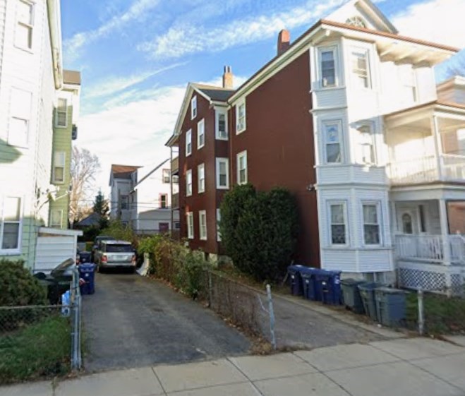 Studio bed apartment for rent at 71 Saxton Unit Parking, Dorchester