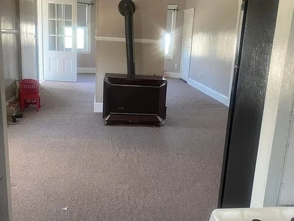 3 bed, 1 bath apartment for rent at 71 Sycamore St Unit 2, Fairhaven — photo 6 of 8