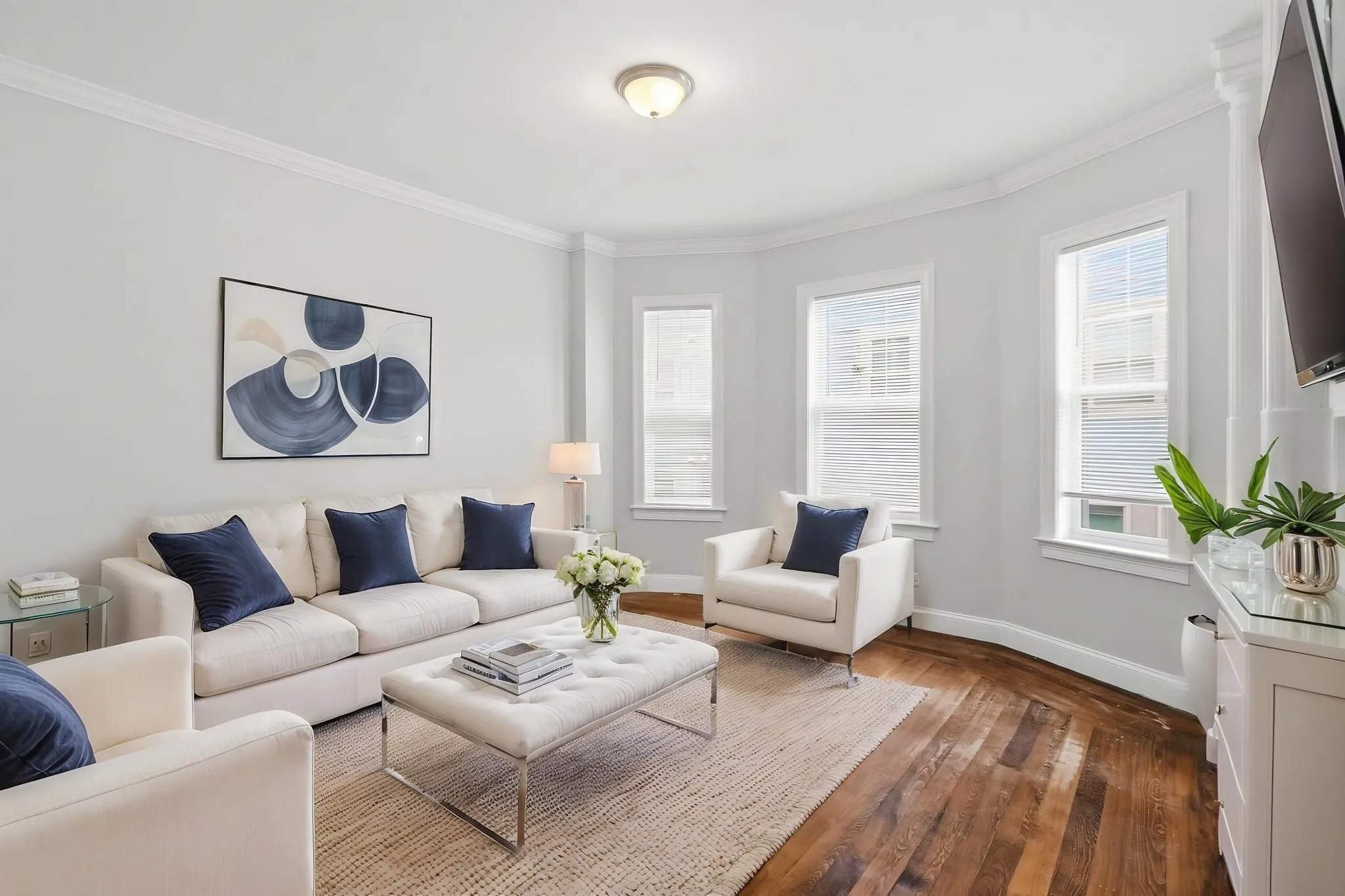 5 bed, 1 bath apartment for rent at 71 Walnut Park Unit 2, Roxbury