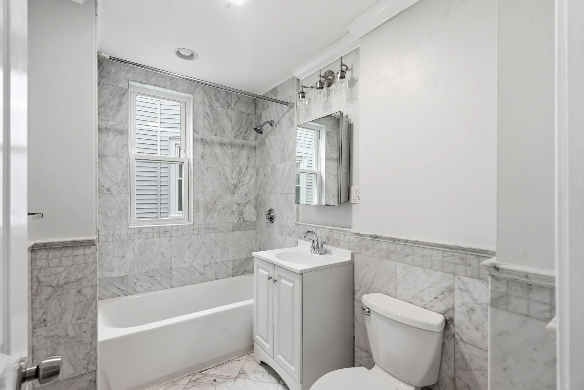 5 bed, 1 bath apartment for rent at 71 Walnut Park Unit 2, Roxbury — photo 12 of 12