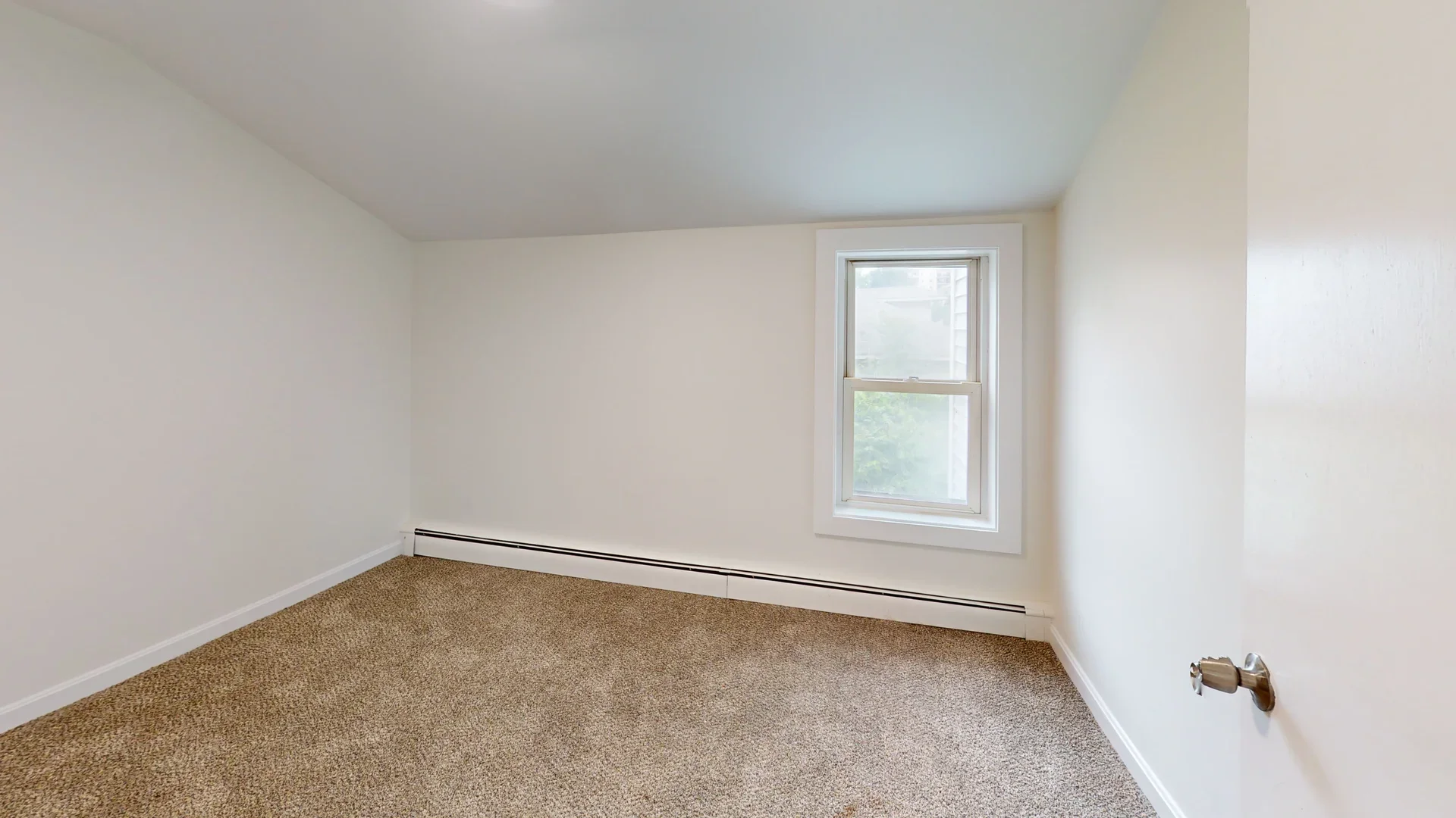 3 bed, 1 bath apartment for rent at 71 Water St Unit 2, Quincy — photo 5 of 8