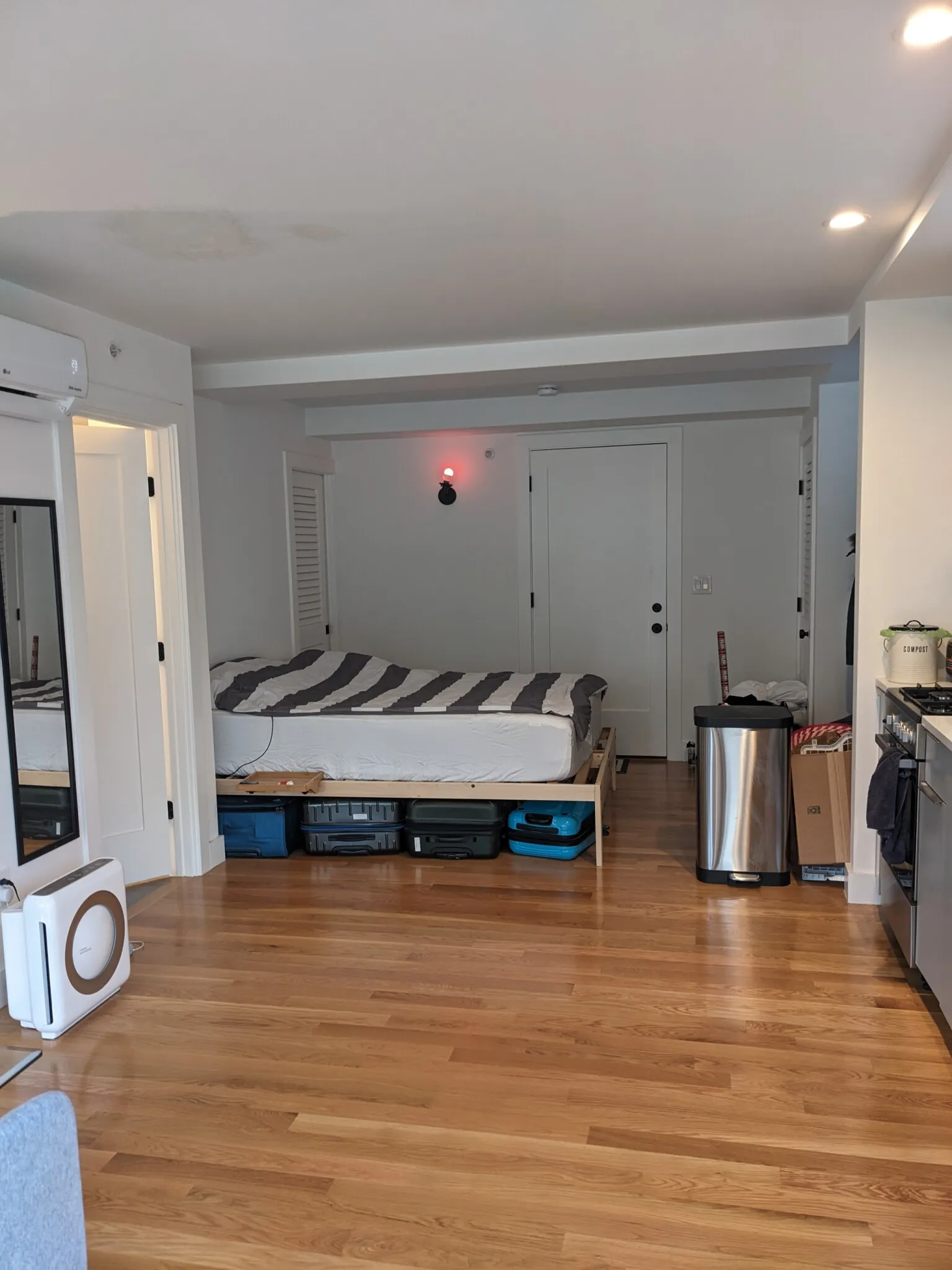 Studio bed, 1 bath apartment for rent at 71 Winchester St Unit b, North Brookline — photo 6 of 16