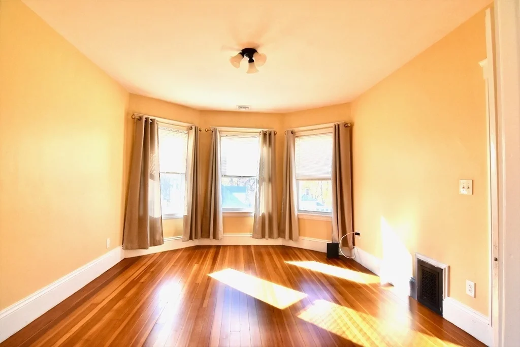 2 bed, 1 bath apartment for rent at 710 Metropolitan Ave Unit 3, Hyde Park — photo 13 of 20