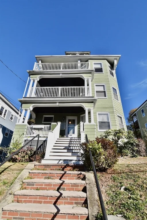 2 bed, 1 bath apartment for rent at 710 Metropolitan Ave Unit 3, Hyde Park — photo 5 of 20