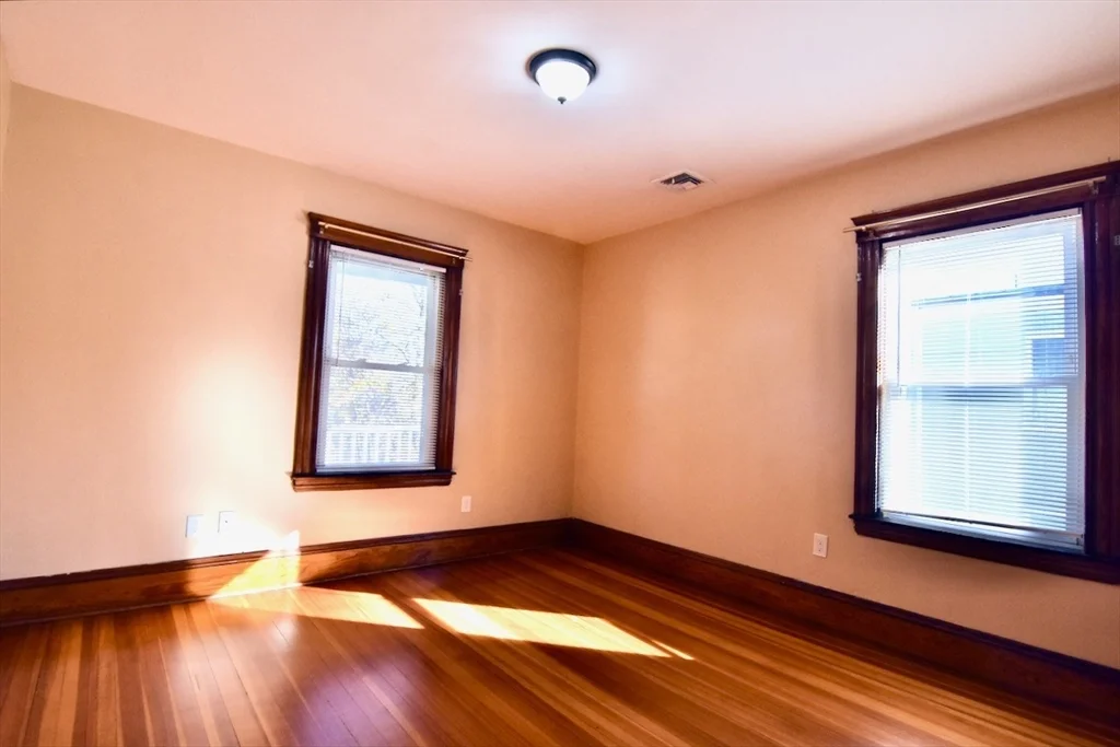 2 bed, 1 bath apartment for rent at 710 Metropolitan Ave Unit 3, Hyde Park — photo 9 of 20
