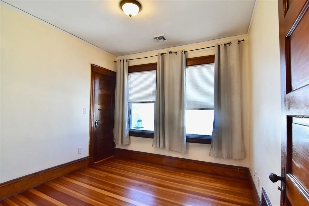 2 bed, 1 bath apartment for rent at 710 Metropolitan Ave Unit 3, Hyde Park — photo 16 of 20