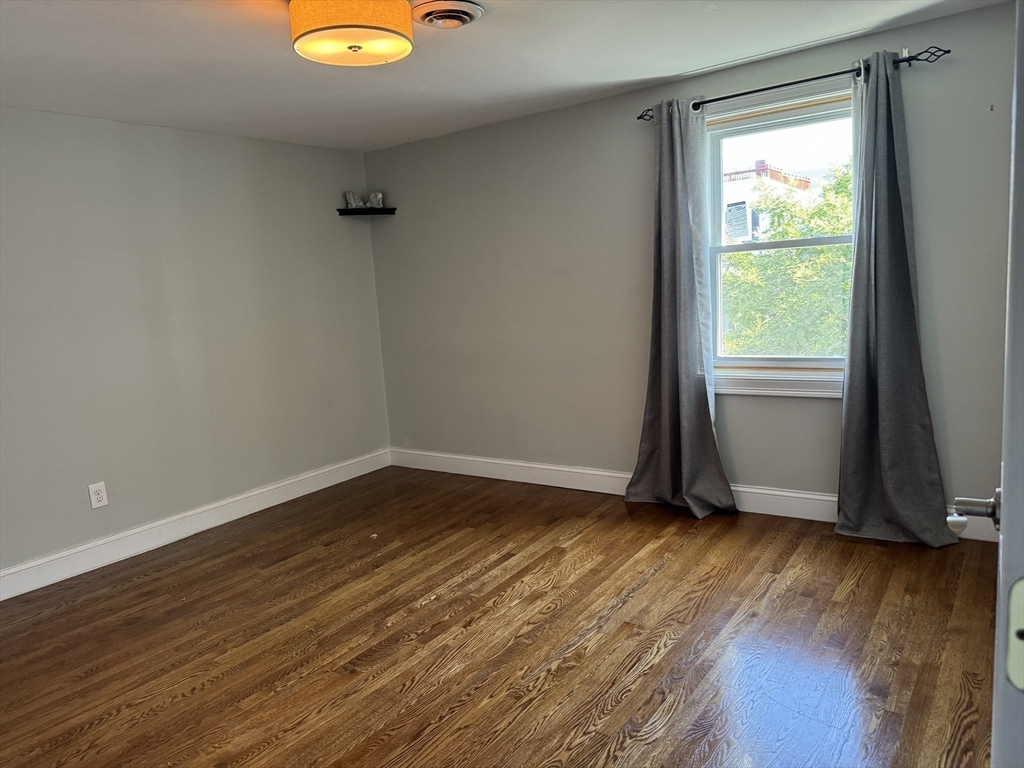 3 bed, 3 bath apartment for rent at 711 East 7th St Unit 7, South Boston — photo 14 of 16