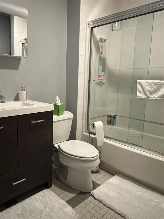2 bed, 1 bath apartment for rent at 711 East Fifth St Unit 3, South Boston — photo 8 of 10
