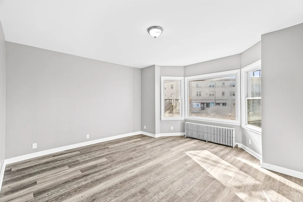2 bed, 1 bath apartment for rent at 712 Eastern Ave Unit 1, Fall River — photo 3 of 13