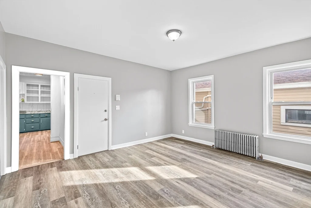 2 bed, 1 bath apartment for rent at 712 Eastern Ave Unit 1, Fall River — photo 5 of 13