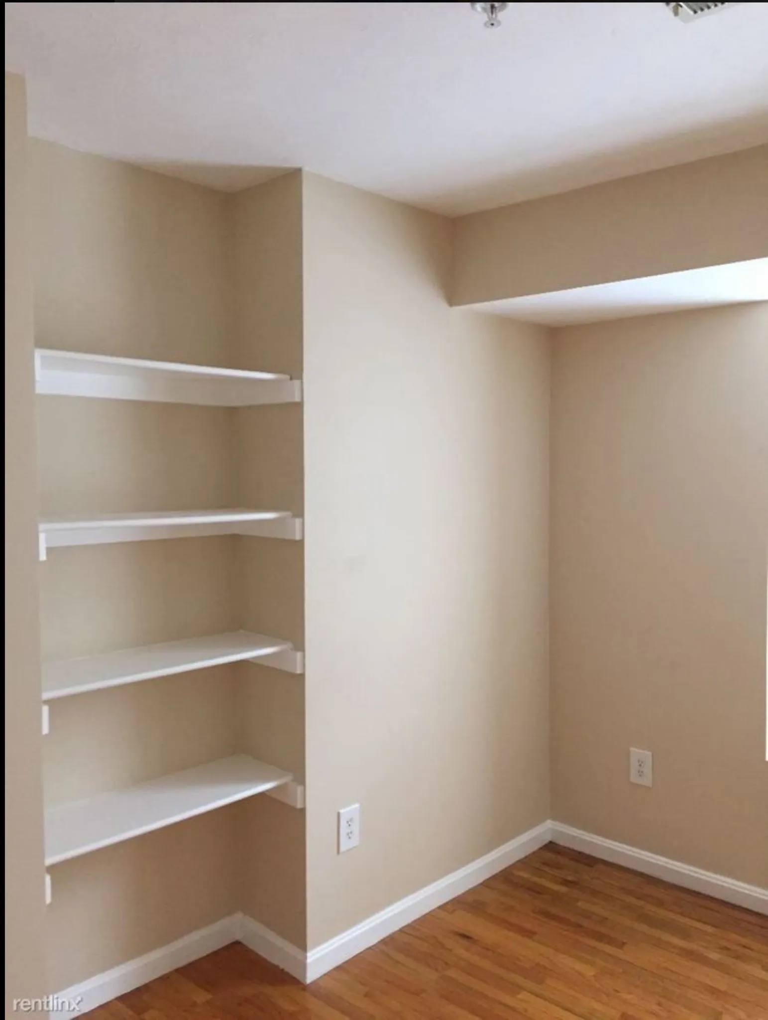 3 bed, 1 bath apartment for rent at 712 Shawmut Ave Unit 2 (1L) 12, Roxbury — photo 2 of 4