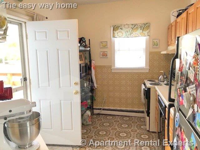 2 bed, 1 bath apartment for rent at 714 Broadway Unit 1, Ball Square — photo 8 of 9