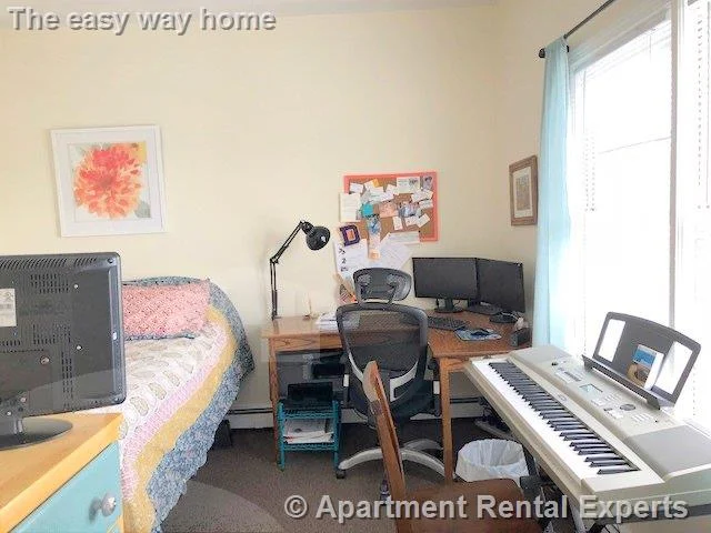 2 bed, 1 bath apartment for rent at 714 Broadway Unit 1, Ball Square — photo 6 of 9