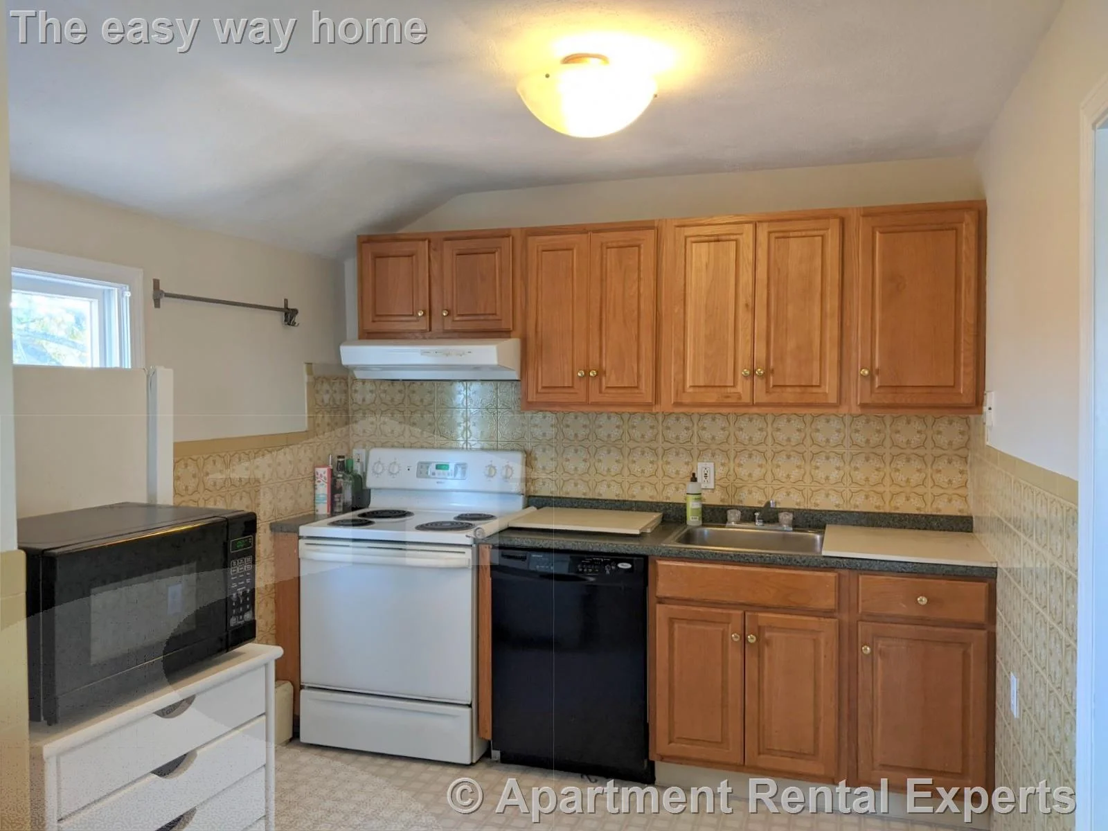 2 bed, 1 bath apartment for rent at 714 Broadway Unit 4, Ball Square — photo 1 of 22