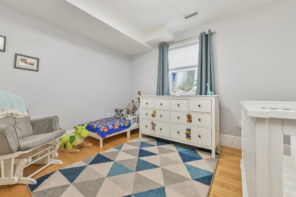 3 bed, 2 bath apartment for rent at 714 East 4th St Unit 1, South Boston — photo 16 of 26