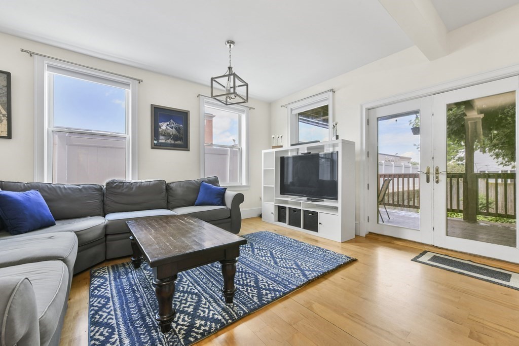 3 bed, 2 bath apartment for rent at 714 East 4th St Unit 1, South Boston — photo 8 of 26