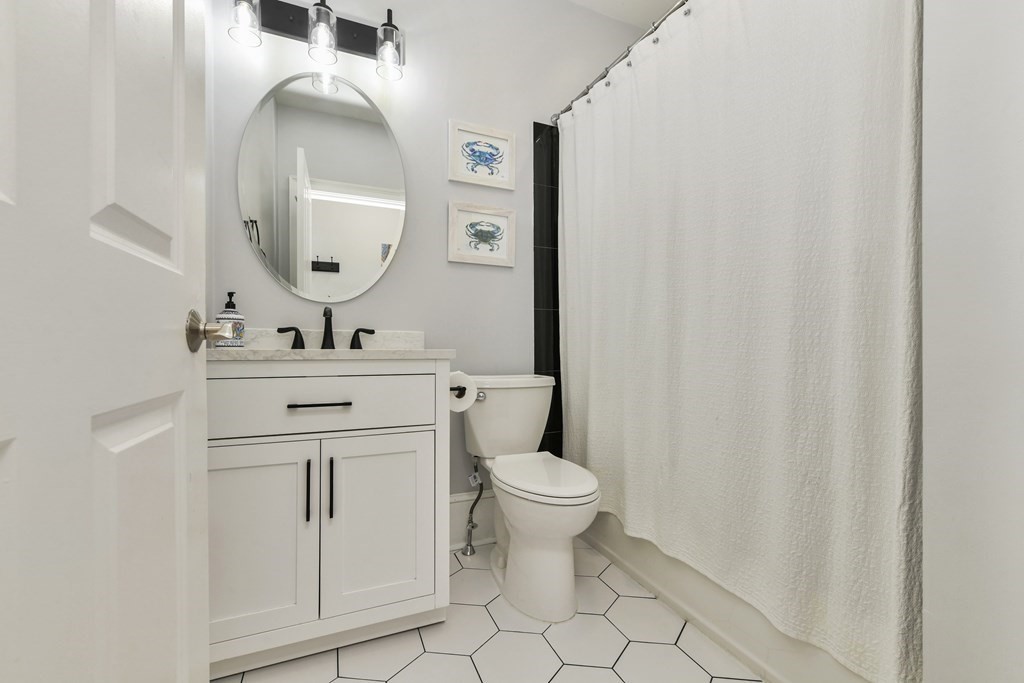 3 bed, 2 bath apartment for rent at 714 East 4th St Unit 1, South Boston — photo 17 of 26