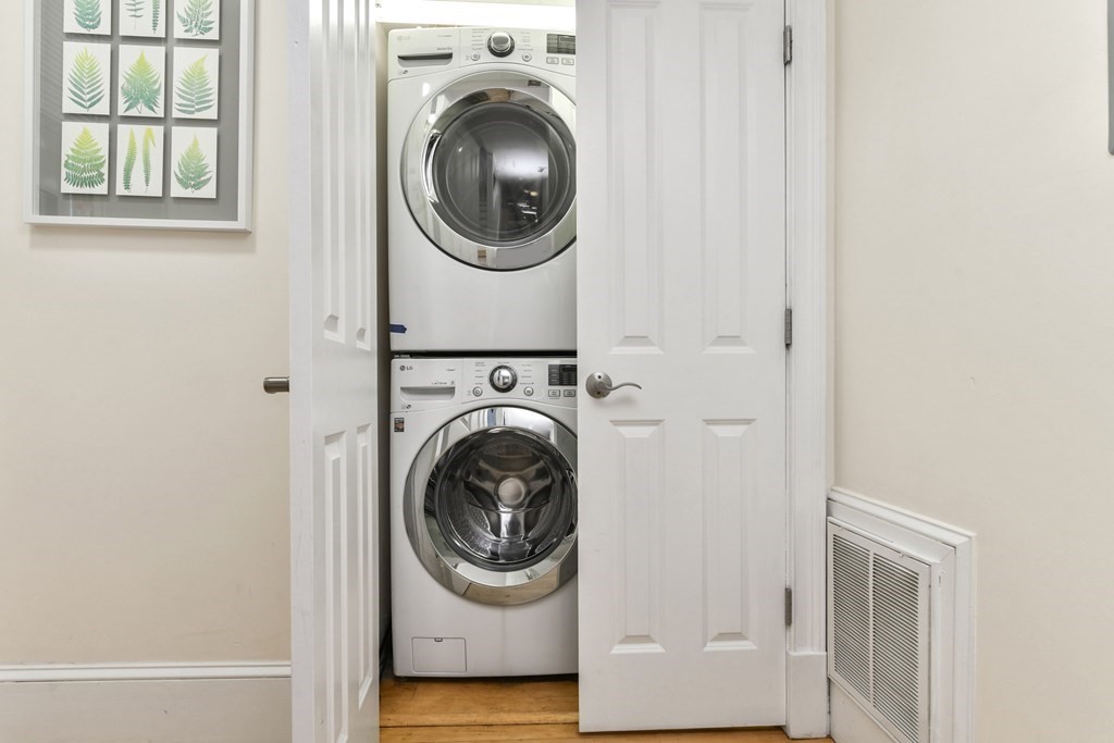 3 bed, 2 bath apartment for rent at 714 East 4th St Unit 1, South Boston — photo 18 of 26