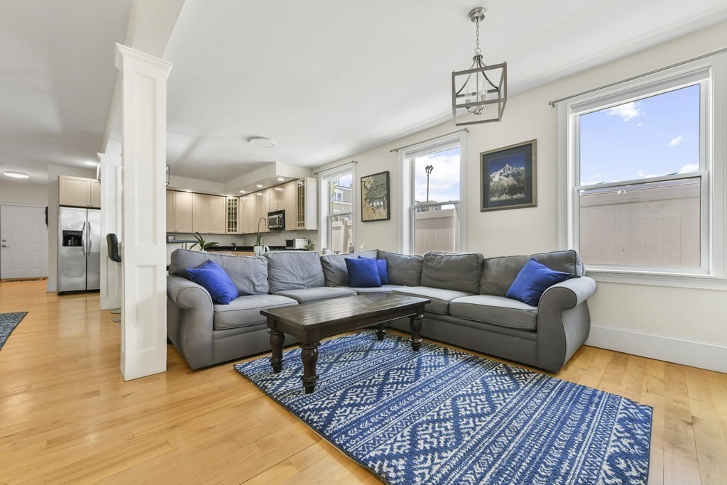 3 bed, 2 bath apartment for rent at 714 East 4th St Unit 1, South Boston — photo 6 of 26