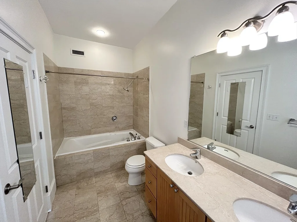 2 bed, 2 bath apartment for rent at 714 East 4th St Unit 3, South Boston — photo 5 of 9