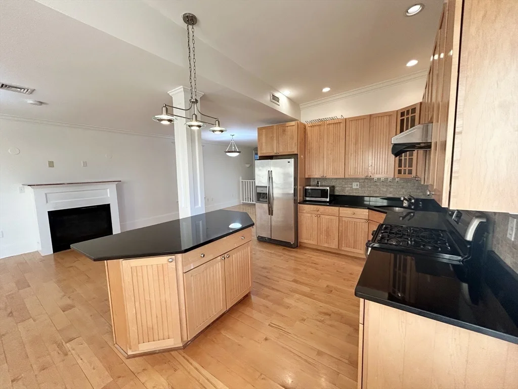 2 bed, 2 bath apartment for rent at 714 East 4th St Unit 3, South Boston — photo 9 of 9