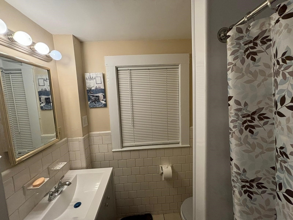 4 bed, 1 bath apartment for rent at 714 Truman Hwy Unit 714, Hyde Park — photo 14 of 15