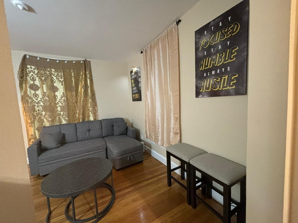 4 bed, 1 bath apartment for rent at 714 Truman Hwy Unit 714, Hyde Park — photo 4 of 15